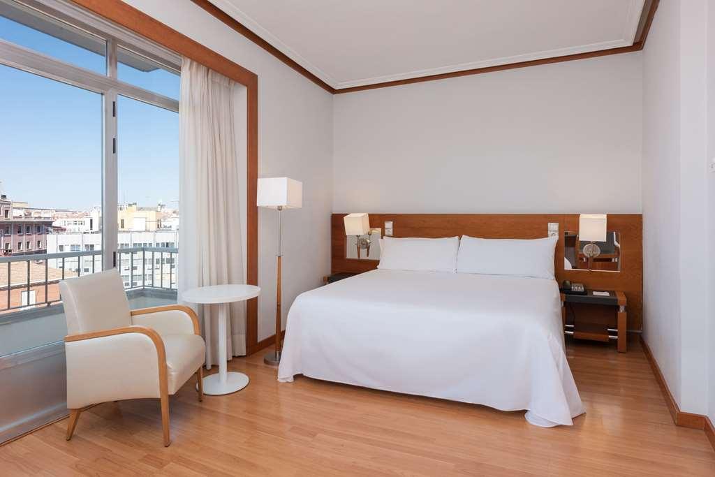 Hotel Madrid Plaza De Espana, Affiliated By Melia Номер фото